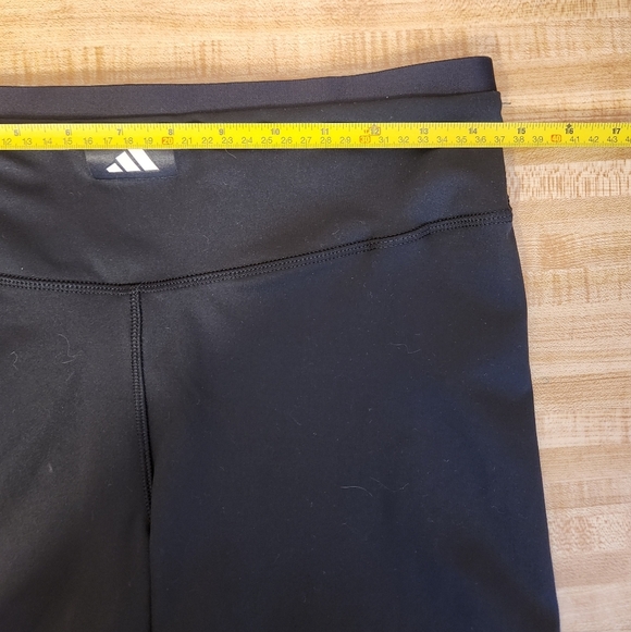 ADIDAS Women’s Sports Club in Black, size L - Picture 9 of 11
